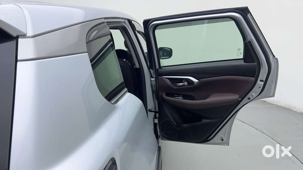 Maruti Suzuki Grand Vitara 1.5 Zeta Smart Hybrid At, 2023, Petrol