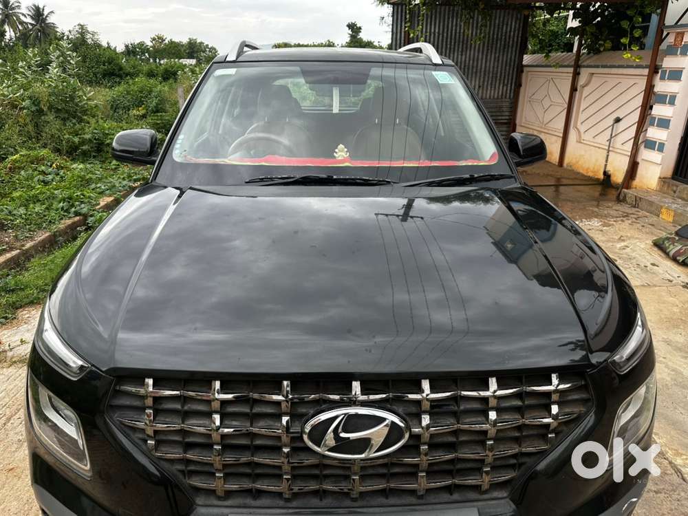 Hyundai Venue S Plus Petrol Manual 2020