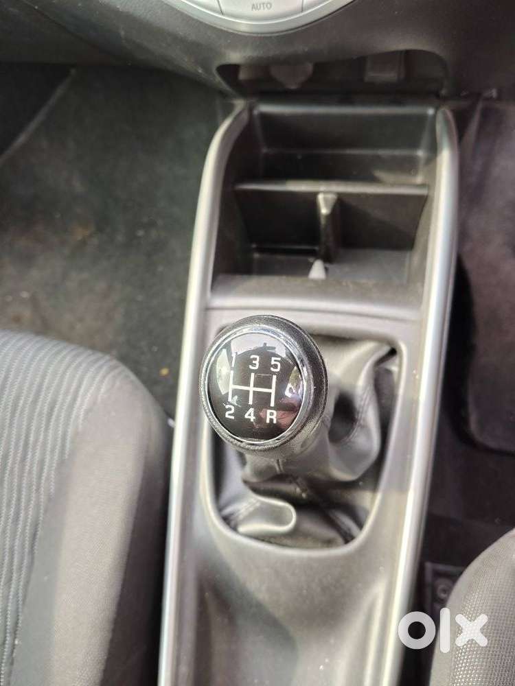 Maruti Suzuki Baleno 1.2 Zeta, 2017, Petrol