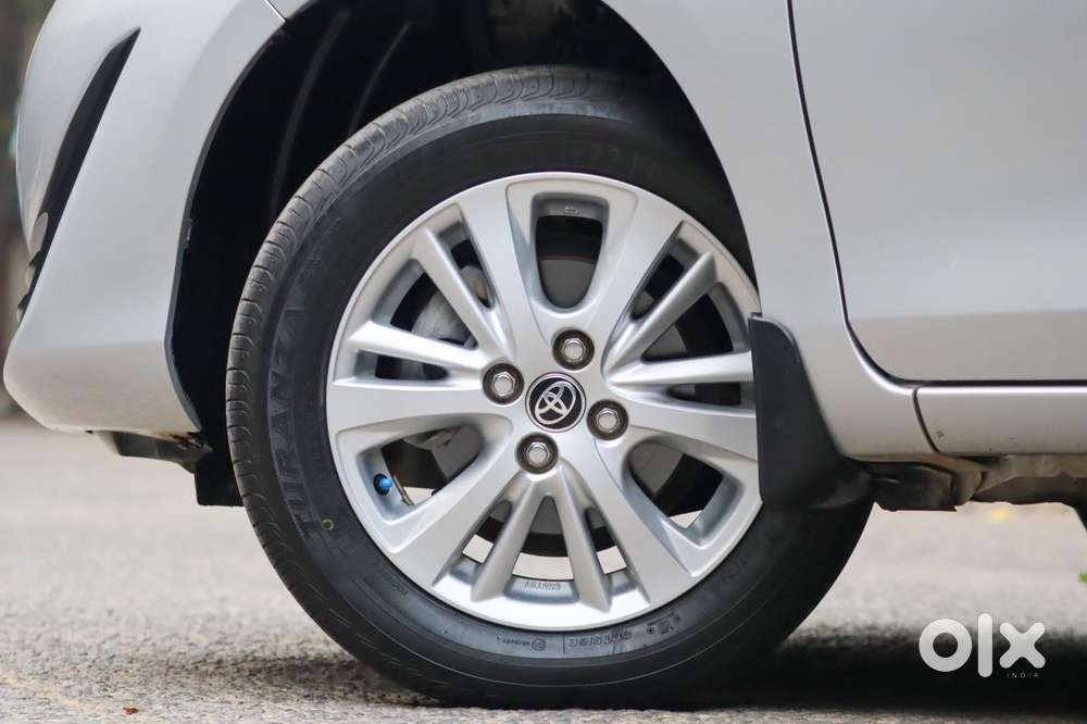 Toyota Yaris J Cvt, 2020, Petrol