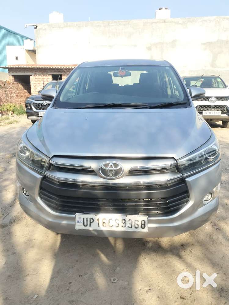 その他 V Toyota Innova Crysta 2.7 V, 2020, Petrol - Cars in undefined