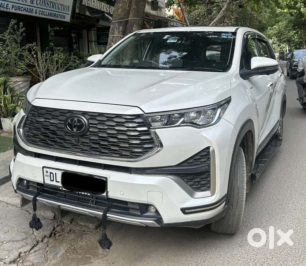 Toyota Innova Hycross 2.0 Zx (o) Hybrid 7 Str, 2025, Petrol