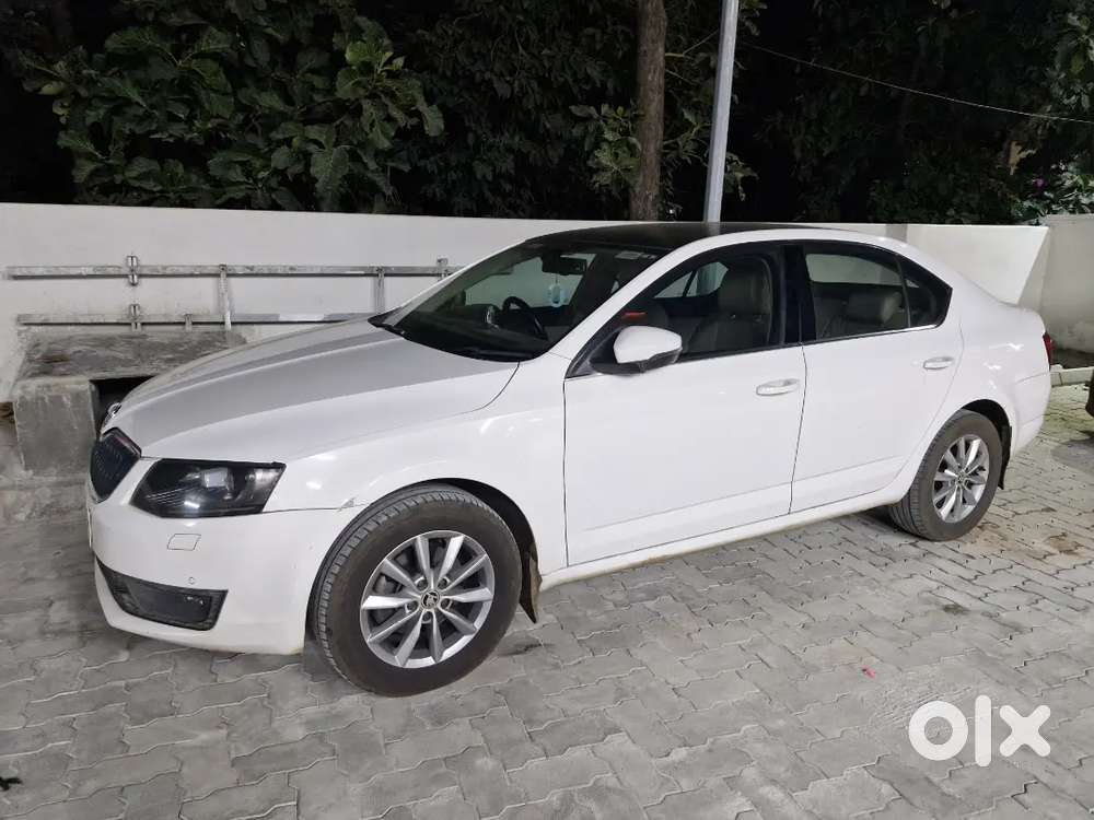 Skoda Octavia 2015 Diesel Well Maintained ... Showroom Record