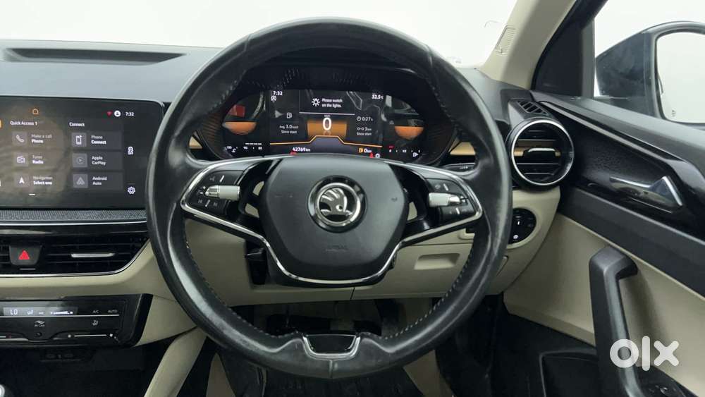 Skoda Slavia Style 1.0l Tsi Mt, 2022, Petrol