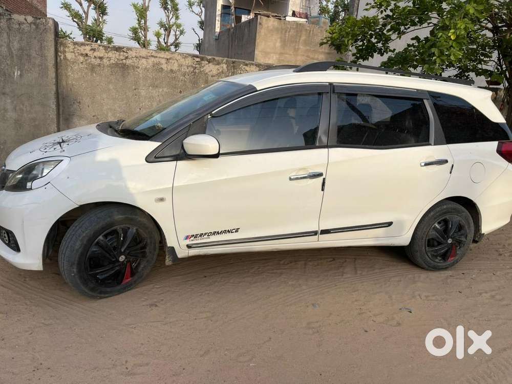 Honda Mobilio 2015 Diesel Well Maintained