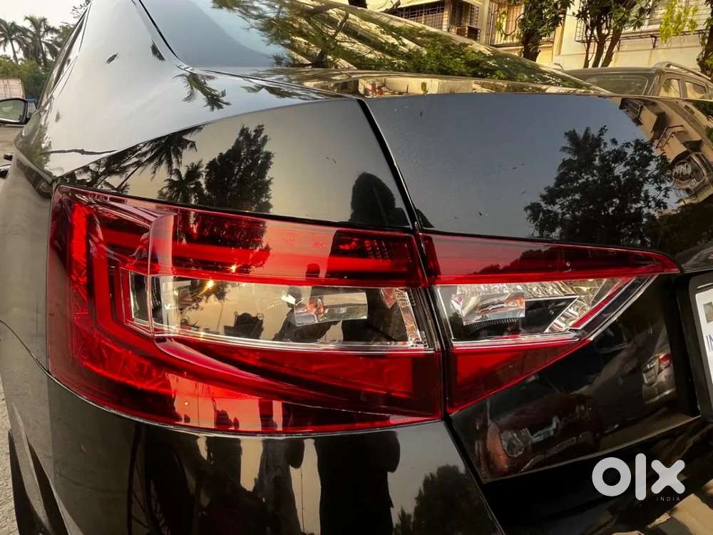 Skoda Superb [ ] 1.8 Style Tsi At, 2018, Petrol