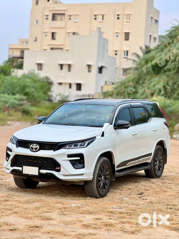 Toyota Fortuner Legender 2023