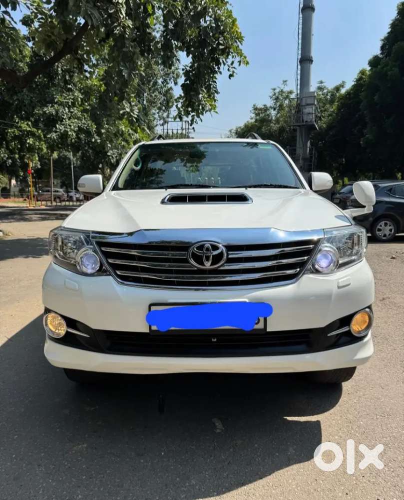 Toyota Fortuner 2015 Diesel Automatic Well Maintained