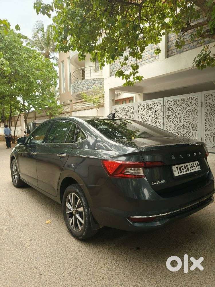 Skoda Slavia 1.0 Tsi Style At, 2023, Petrol