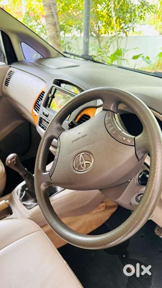 Toyota Innova 2009 Diesel 158000 Km Driven