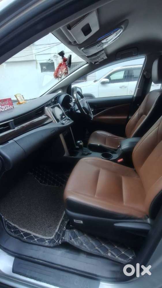 Toyota Innova Crysta 2.8 Zx At 7 Seater, 2018, Diesel
