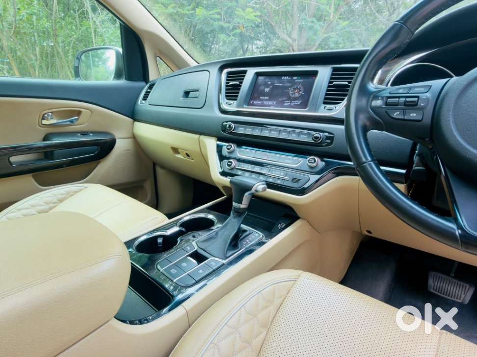 Kia Carnival Limousine Plus 7 Str, 2022, Diesel