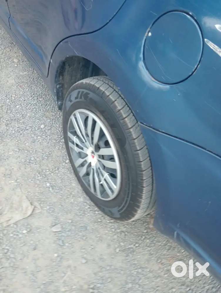 Maruti Suzuki Swift Dzire 2010