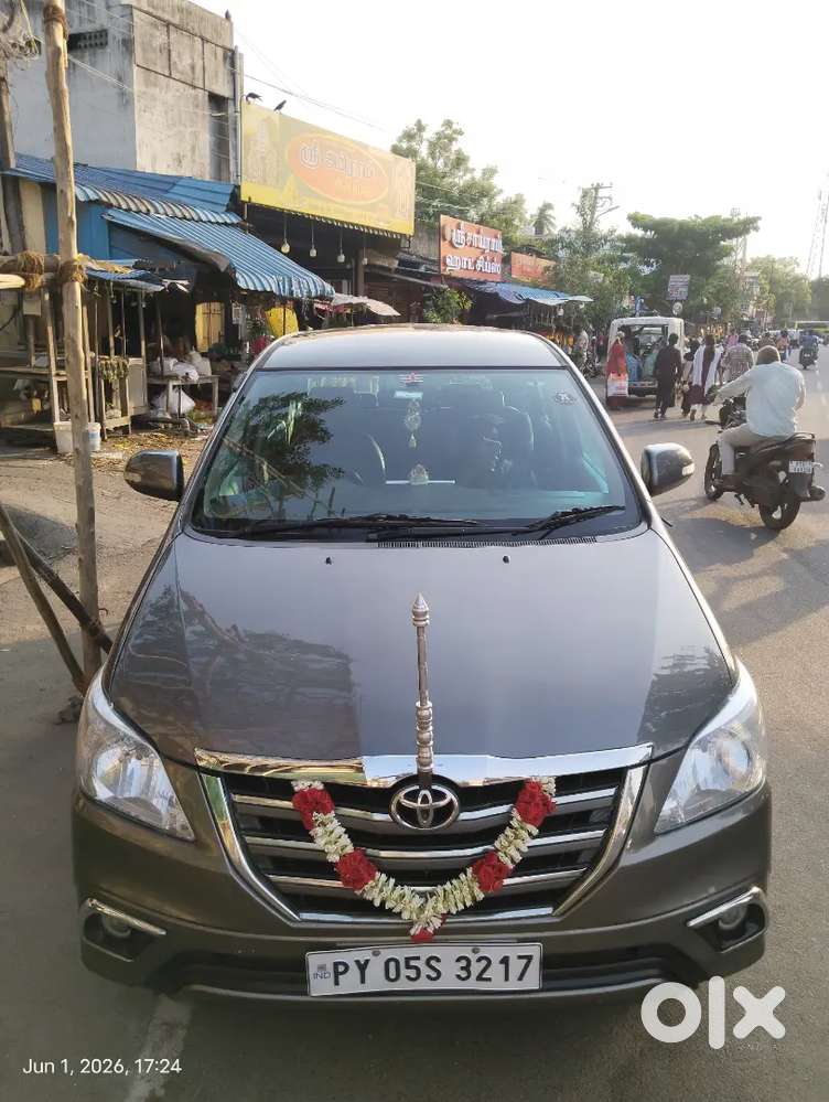 Toyota Innova 2013 Diesel Well Maintained