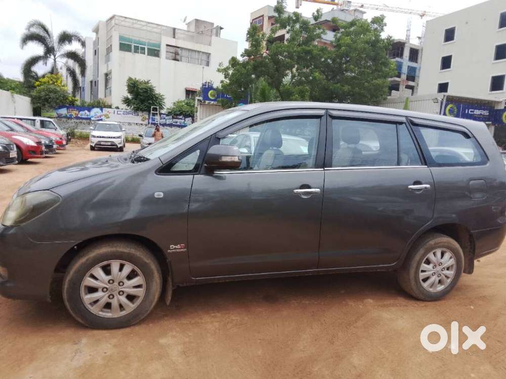 Toyota Innova 2.5 V 7 Str, 2010, Diesel