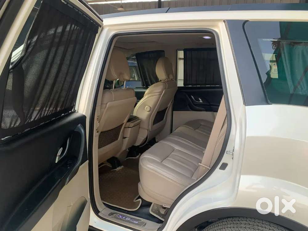 Mahindra Xuv500 2017 Diesel Manual Pearl White Top Model