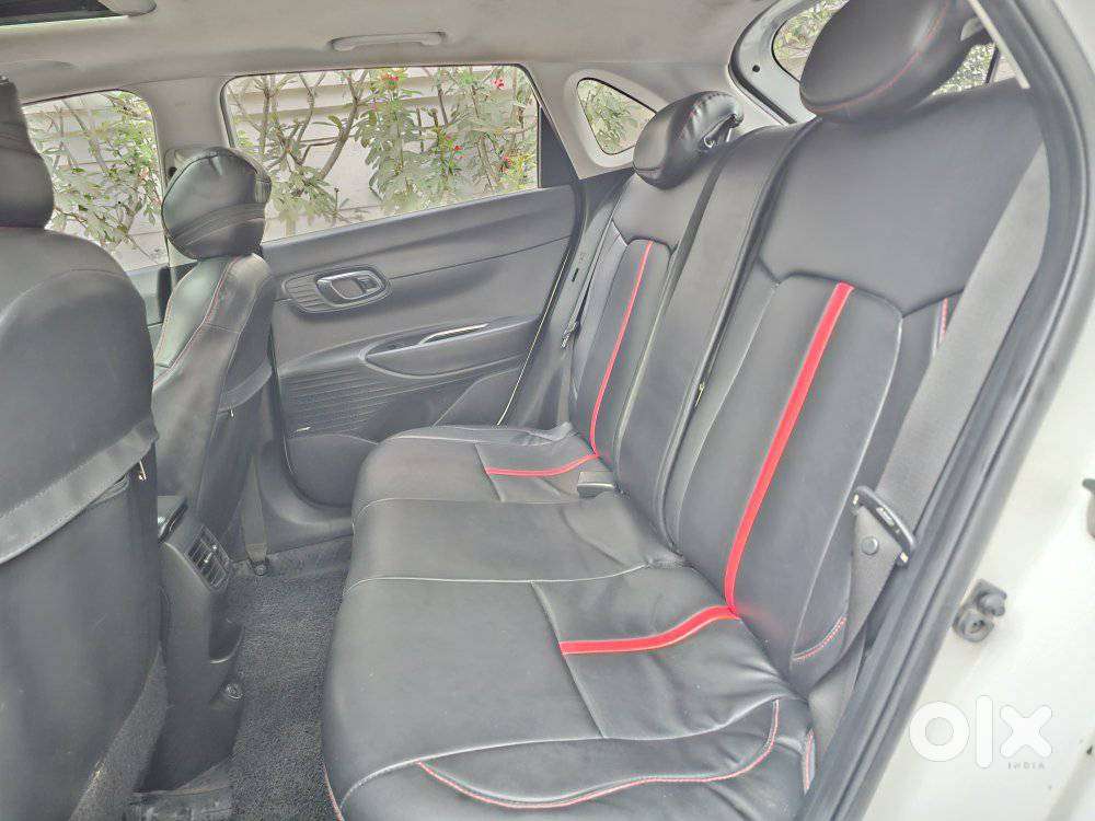 Hyundai I20 Asta (o) 1.2 Mt, 2023, Petrol