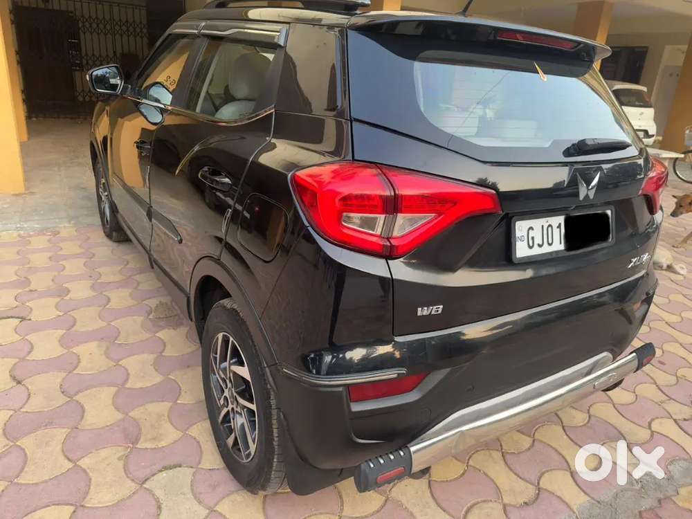 Mahindra Xuv300 W8(o) Diesel - Nov 2023  Excellent Condition