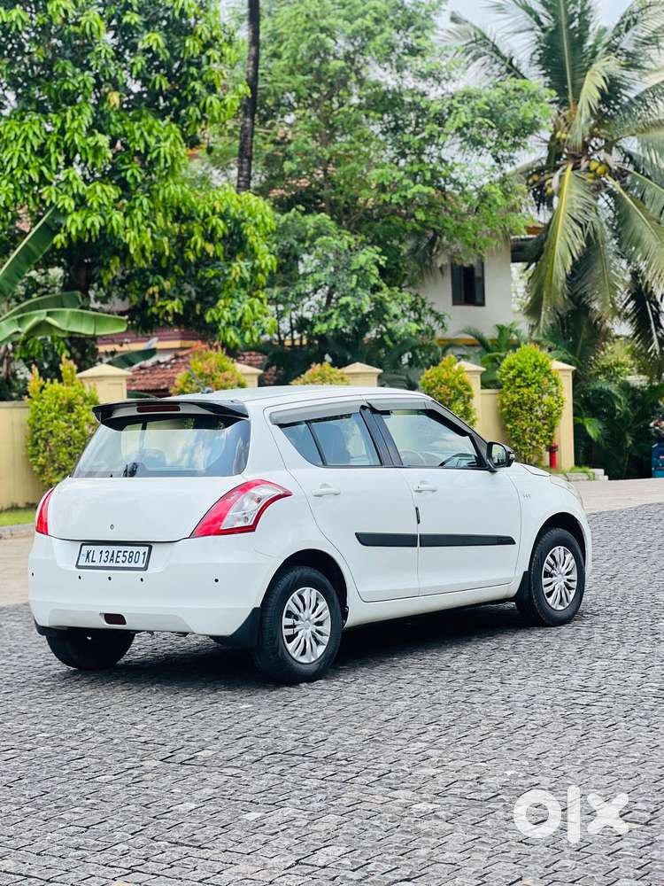 Maruti Suzuki Swift Vxi + Manual, 2015, Petrol