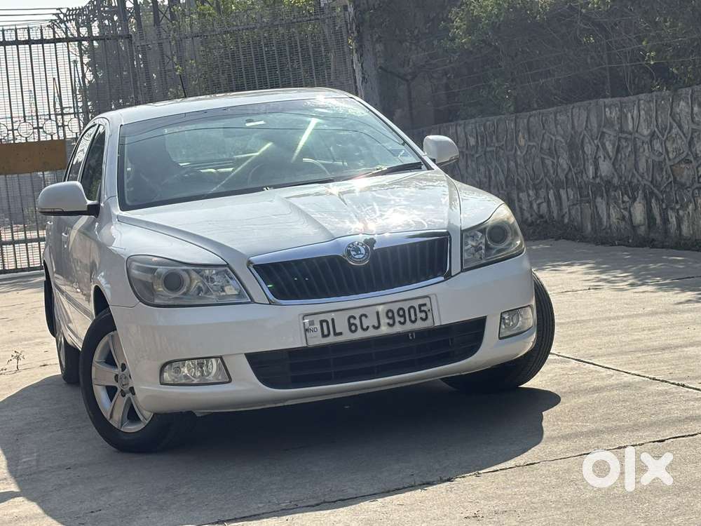 Skoda Laura 1.8 Tsi Ambition, 2011, Petrol