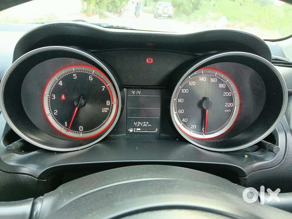 Maruti Suzuki Swift Vxi + Manual, 2022, Petrol