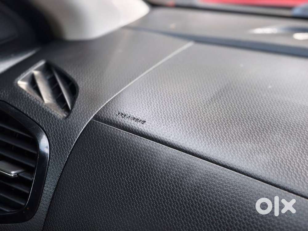 Maruti Suzuki Brezza 1.5 Zxi Smart Hybrid Dual Tone, 2021, Petrol