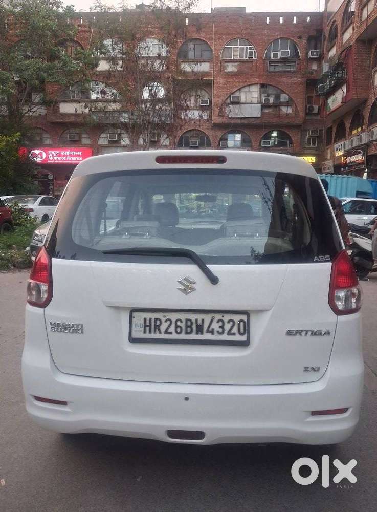 Maruti Suzuki Ertiga Zxi, 2012, Petrol