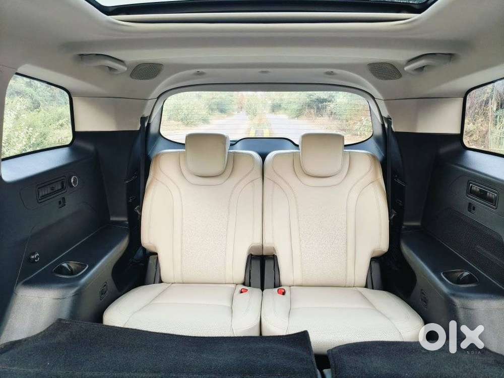 Mahindra Xuv700 2.0 Ax 7 Petrol At Luxury Pack Str, 2022, Petrol