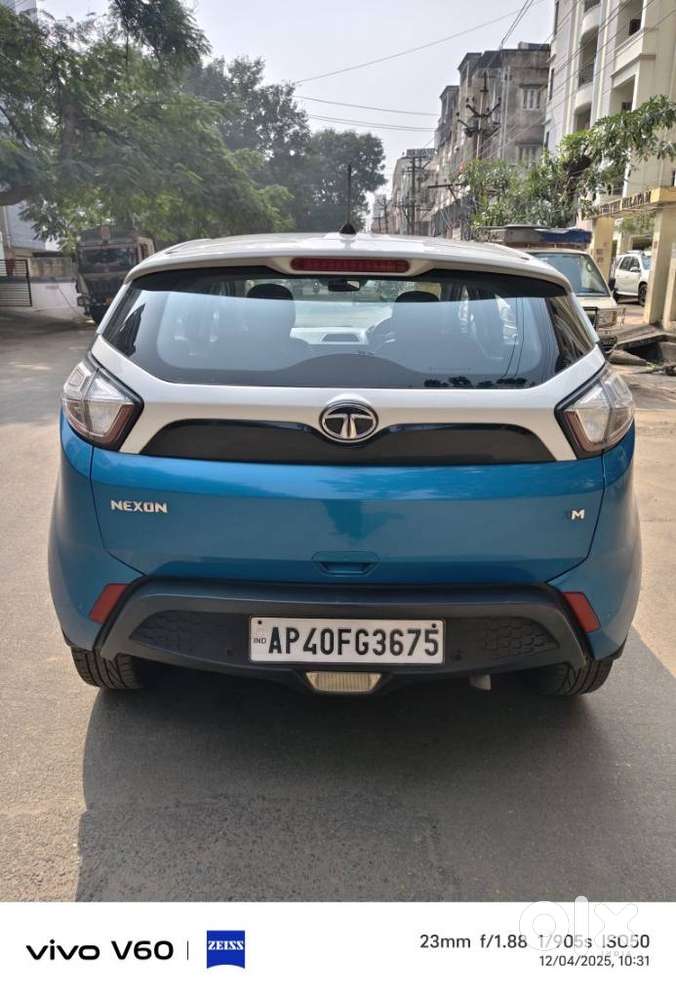 Tata Nexon 1.2 Revotron Xm (s), 2018, Diesel