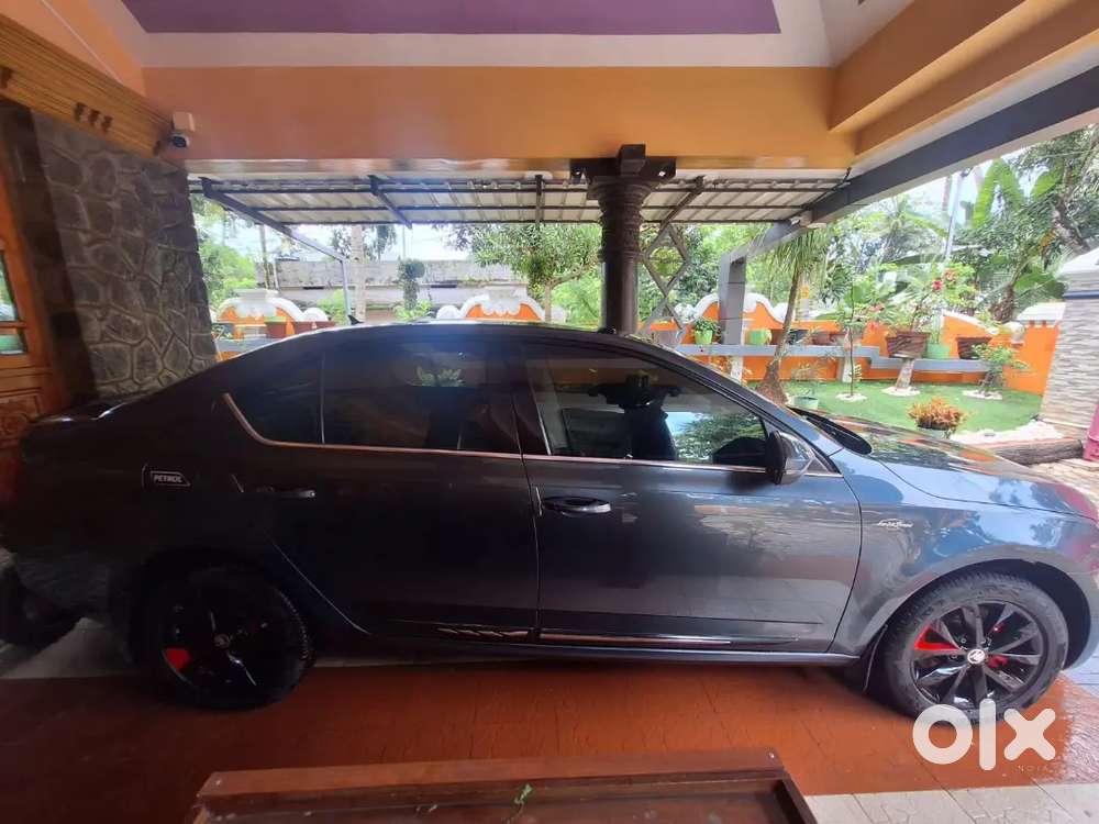 Skoda Octavia 2018 Petrol Well Maintained Showroom Service