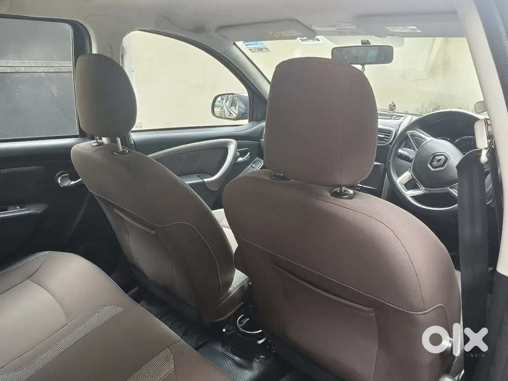 Renault Duster Rxz Petrol 1.5 Single Ownership Vehicle