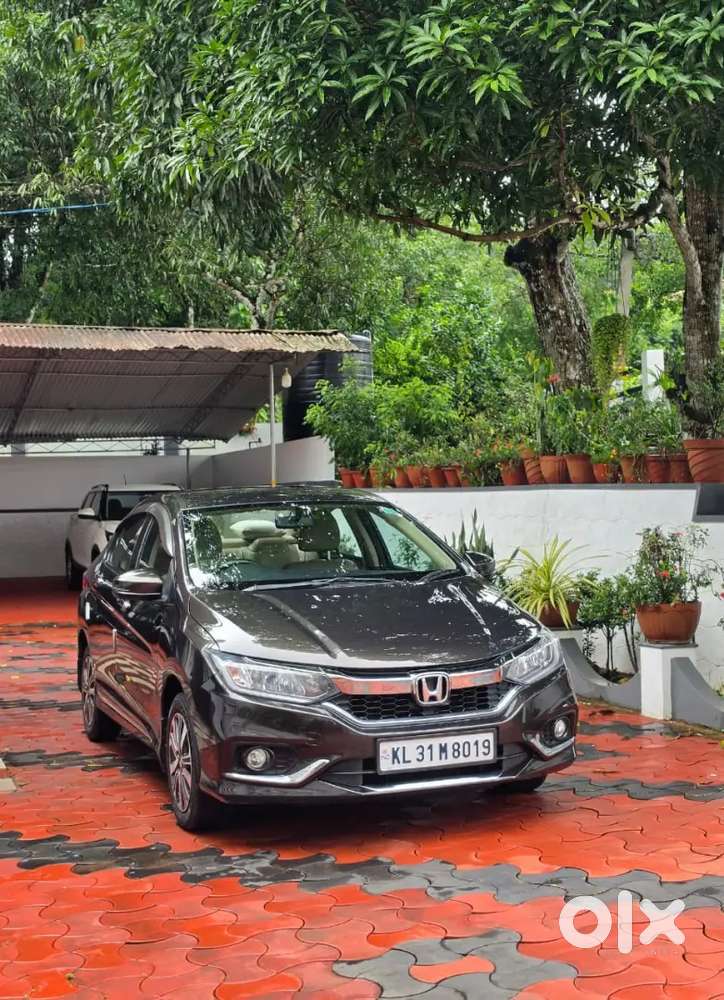 Honda City Petrol Automatic Single Owned Low Km In Showroom Condition