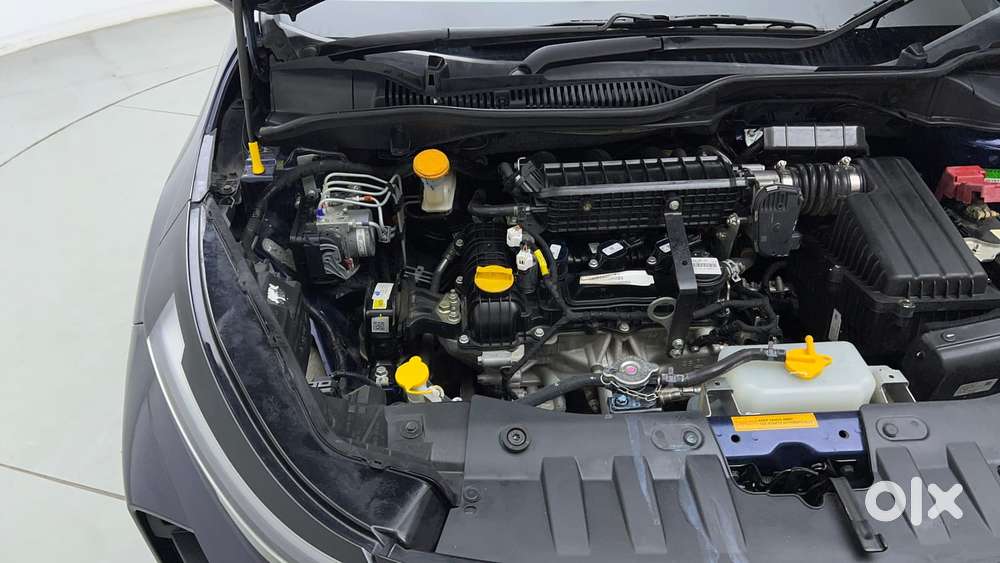 Tata Altroz 1.2 Xza Petrol Dct, 2025, Petrol