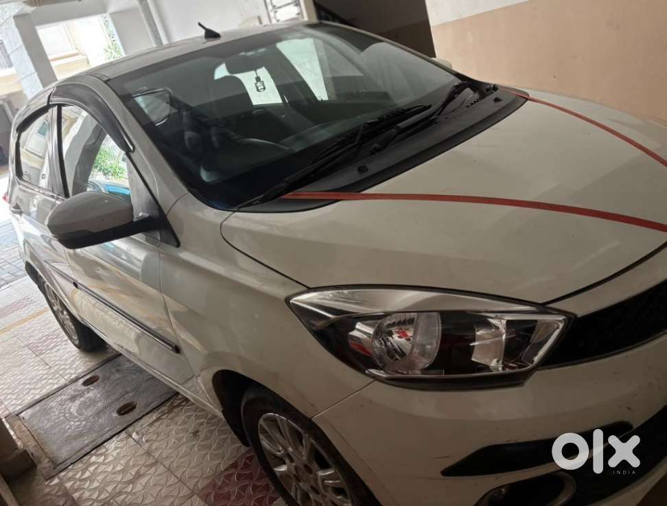Tata Tiago 1.2 Revotron Xza, 2018, Petrol
