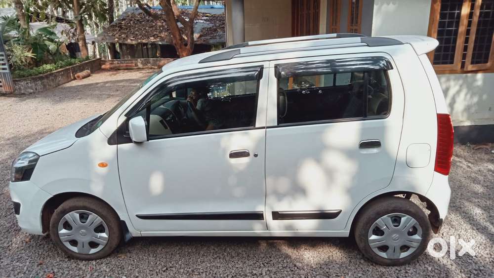 Maruti Suzuki Wagon R Vxi Amt, 2017, Petrol