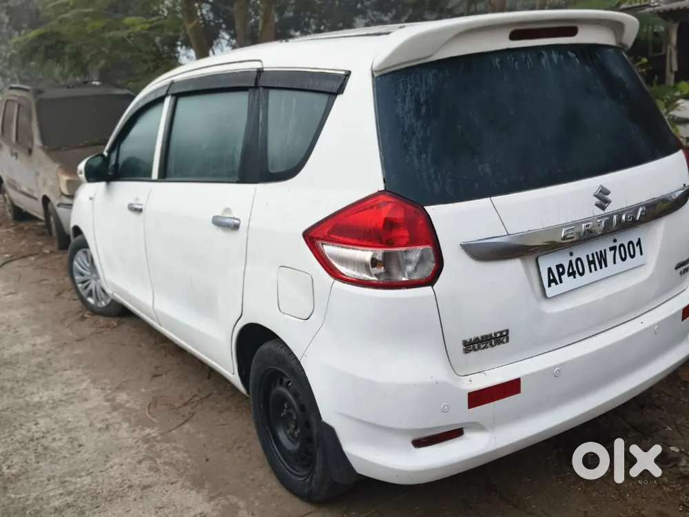 Maruti Suzuki Ertiga 2015 Diesel 130000 Km Driven