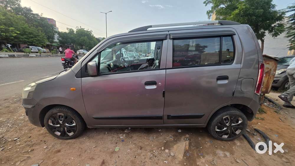 Maruti Suzuki Wagon R Amt Vxi, 2016, Petrol