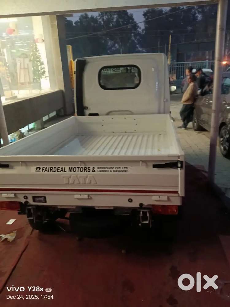 Tata Altroz 1.2 Style Petrol 2025