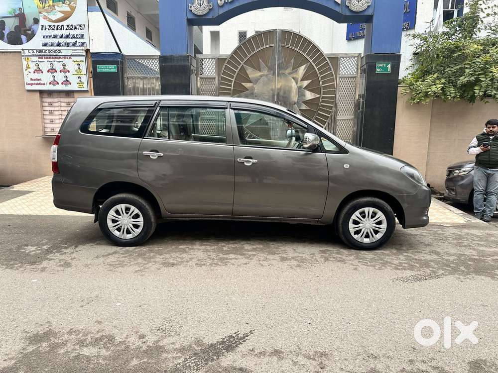 Toyota Innova 2.5 G (diesel) 8 Seater, 2010, Diesel
