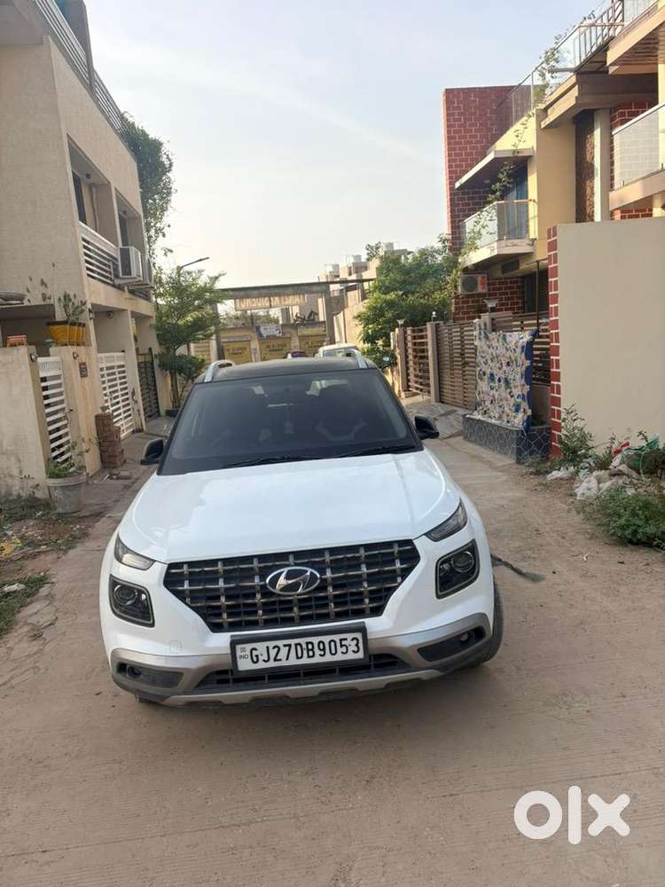 2020 Hyundai Venue 1.2l Cng/petrol Excelent Condition