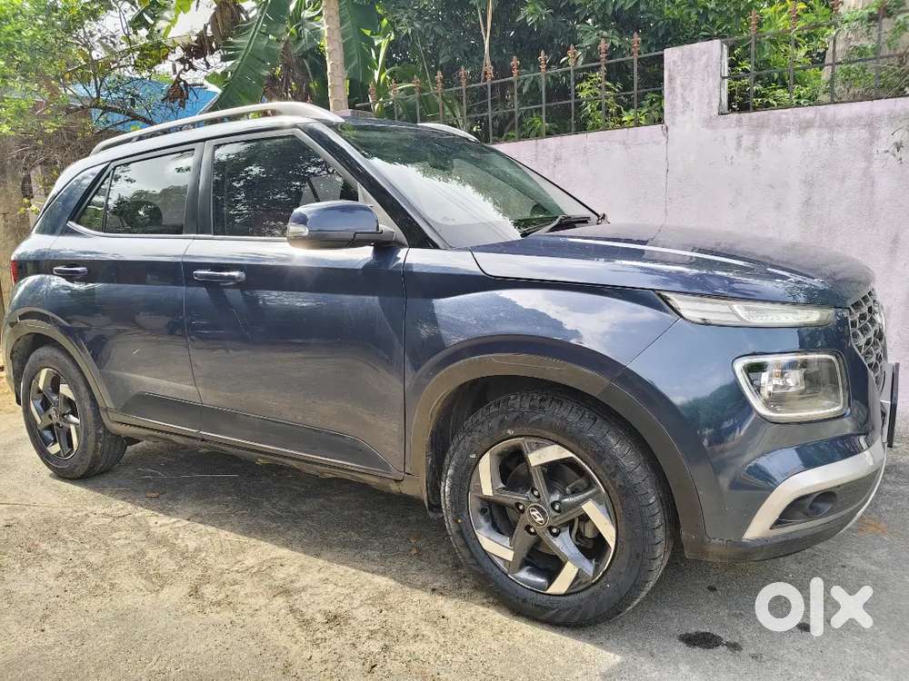 Hyundai Venue 2019 Diesel 131000 Km Driven
