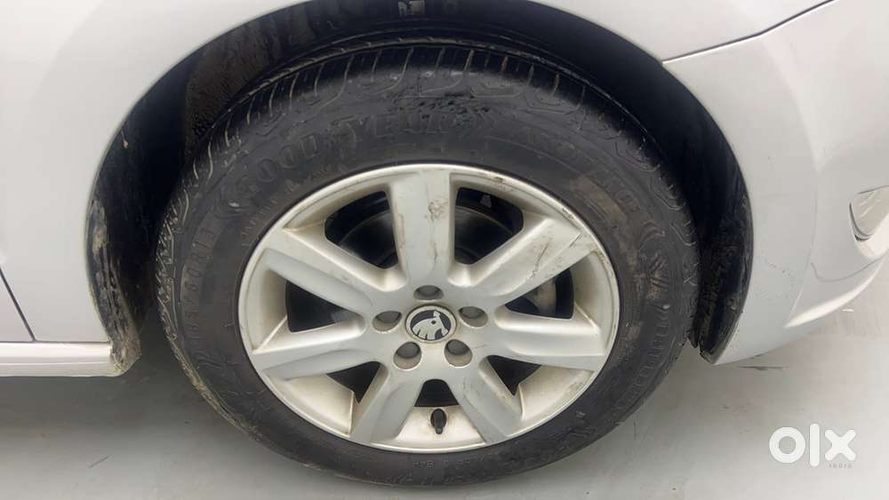 Skoda Rapid 1.6 Mpi Ambition, 2014, Petrol