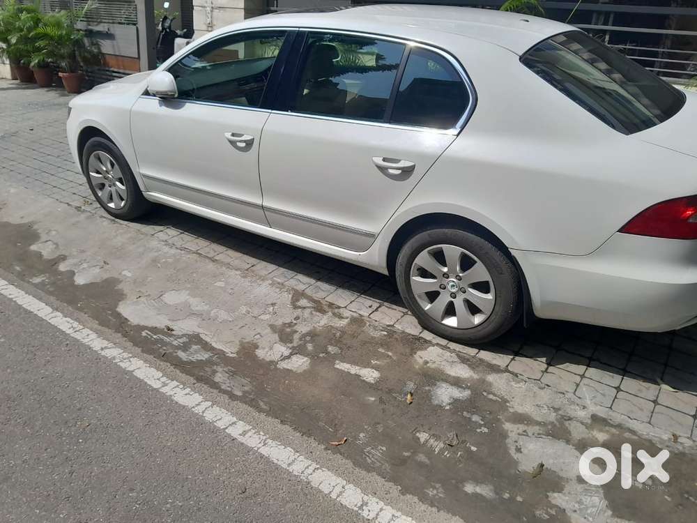 Skoda Superb 2013-2015 Elegance 1.8 Tsi At, 2013, Petrol