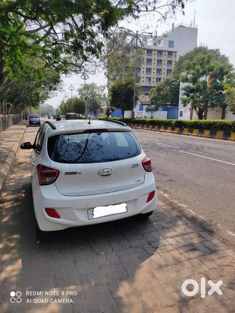 Hyundai Grand I10 Sportz Petrol 2016