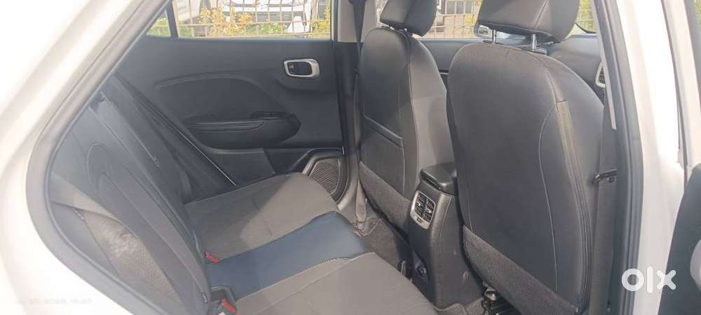 Hyundai Venue Sx (o) Mt 1.5 Diesel, 2020
