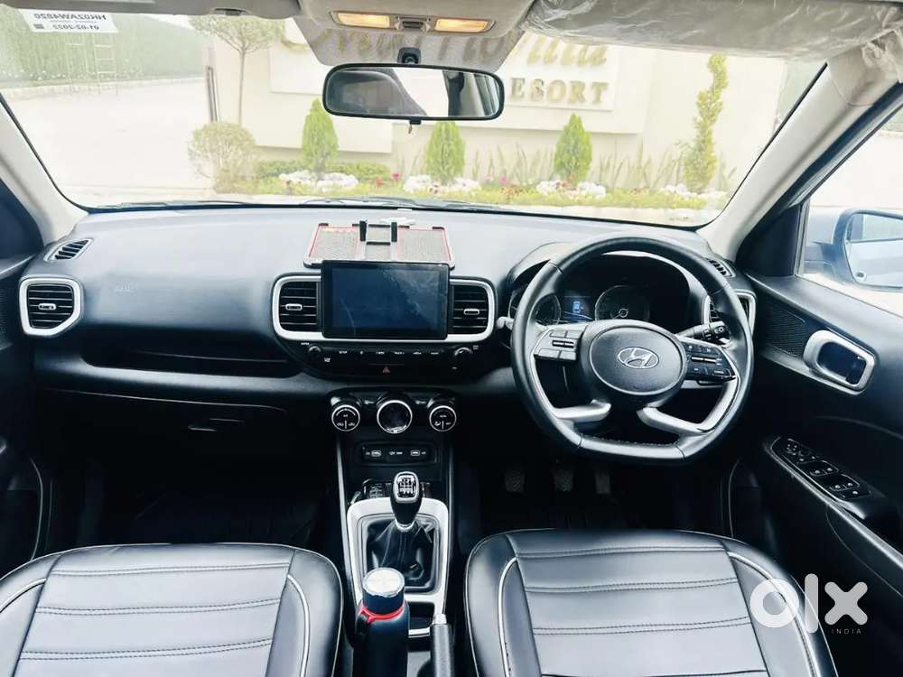 Hyundai Venue 2022 Diesel Well Maintained