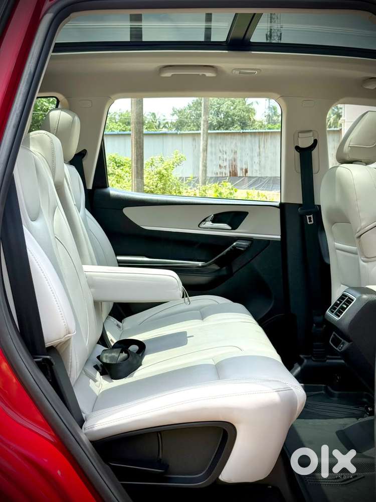 Mahindra Xuv700 2.2 Ax 7 Diesel At Luxury Pack Str, 2023, Diesel