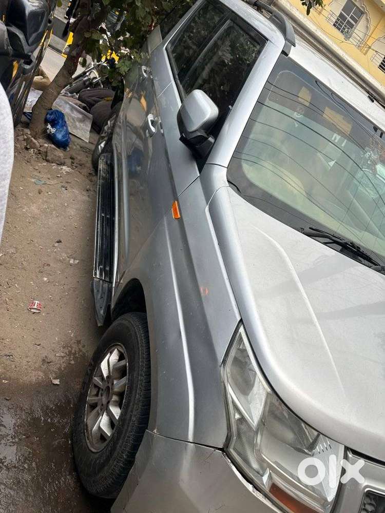 Mahindra Tuv 300 T8, 2016, Diesel