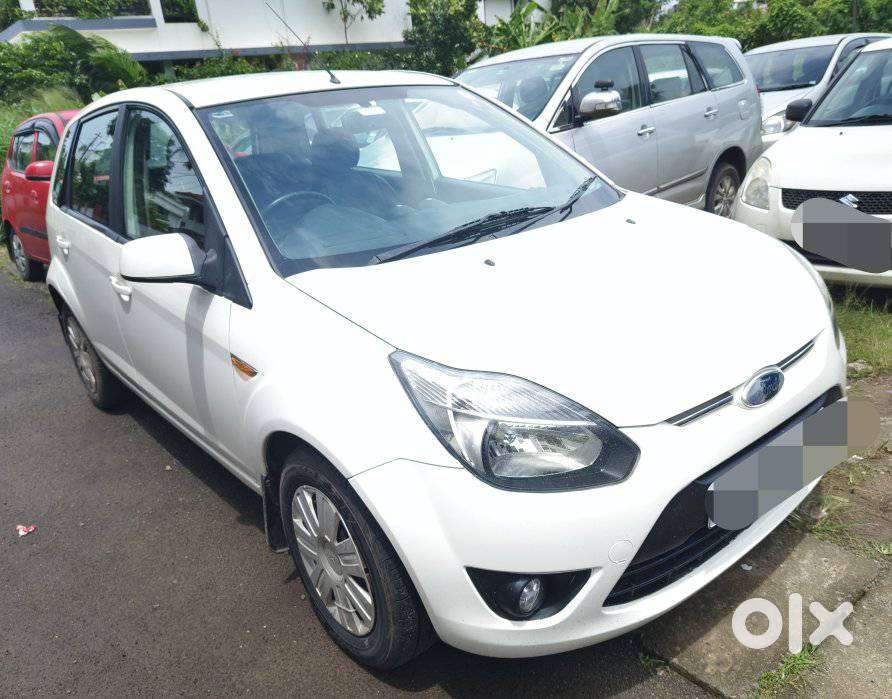 Ford Figo 2010-2012 Petrol Titanium, 2010, Petrol