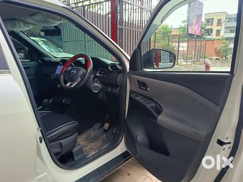 Nissan Magnite, 2025, Petrol